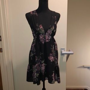 Deep-v floral Tobi dress